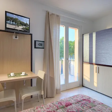 Affittacamere 3 Jolie