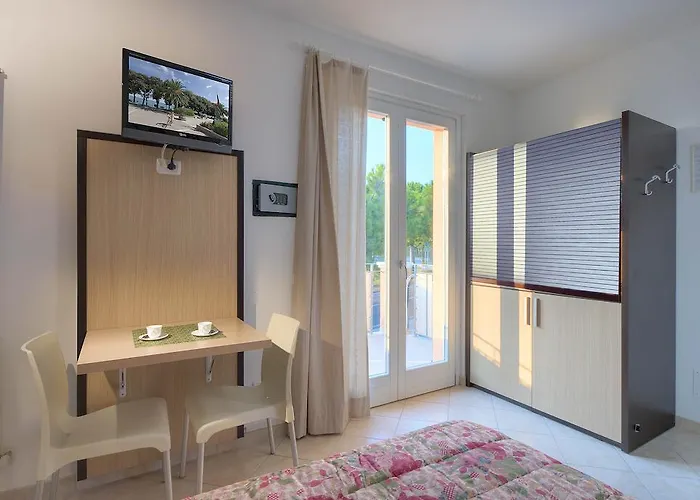 Affittacamere 3 Jolie