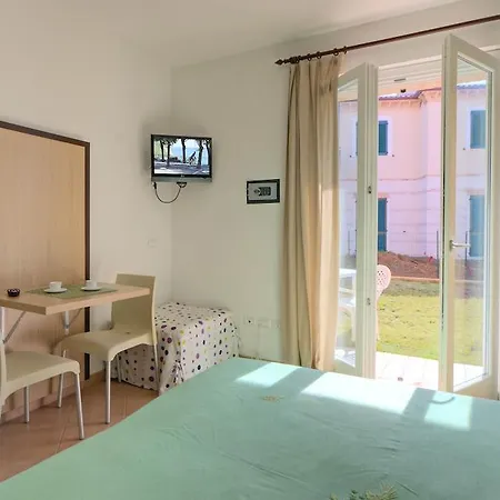 Affittacamere 3 Jolie * 시롤로